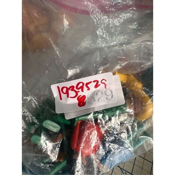 PLAYMOBILE figure bundle retro vintage playset 193 9529 - Picture 2 of 2